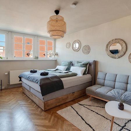 Boho Design Studio - Historic City Center With Free Parking & Aircon By Hero Homes Γκρατς Εξωτερικό φωτογραφία