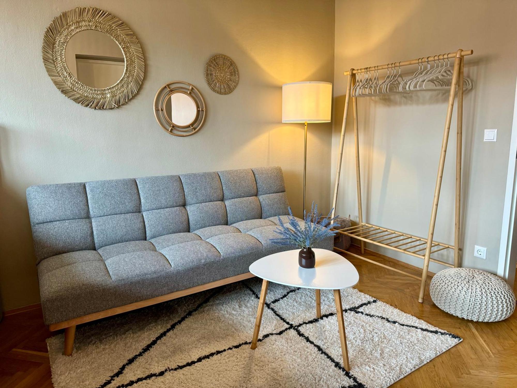 Boho Design Studio - Historic City Center With Free Parking & Aircon By Hero Homes Γκρατς Εξωτερικό φωτογραφία